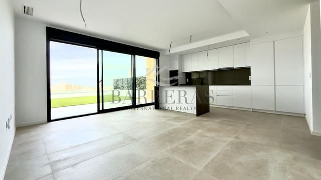 Piso de 2 habitaciones en Benidorm en venta con piscina garaje - 475.000 € (Ref: 9889428)