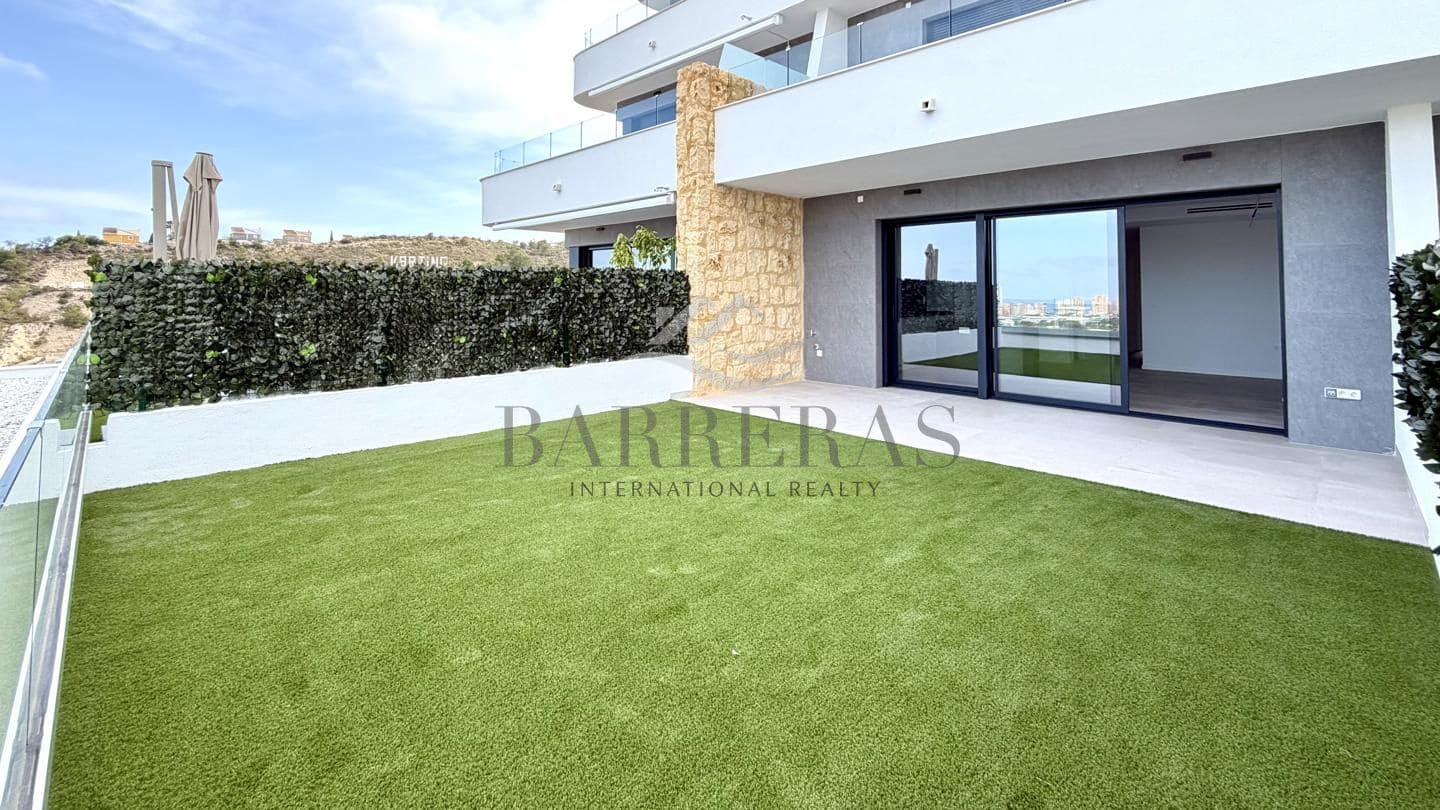 2 slaapkamer Flat te koop in Benidorm met zwembad garage - € 475.000 (Ref: 9889428)