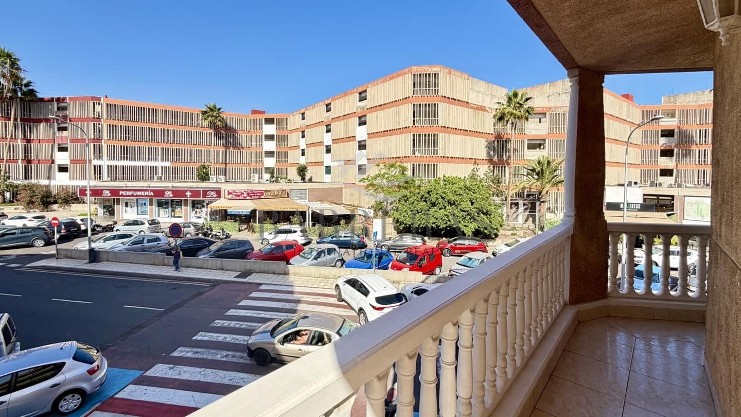 2 bedroom Flat for sale in Las Galletas - € 298,000 (Ref: 9895661)