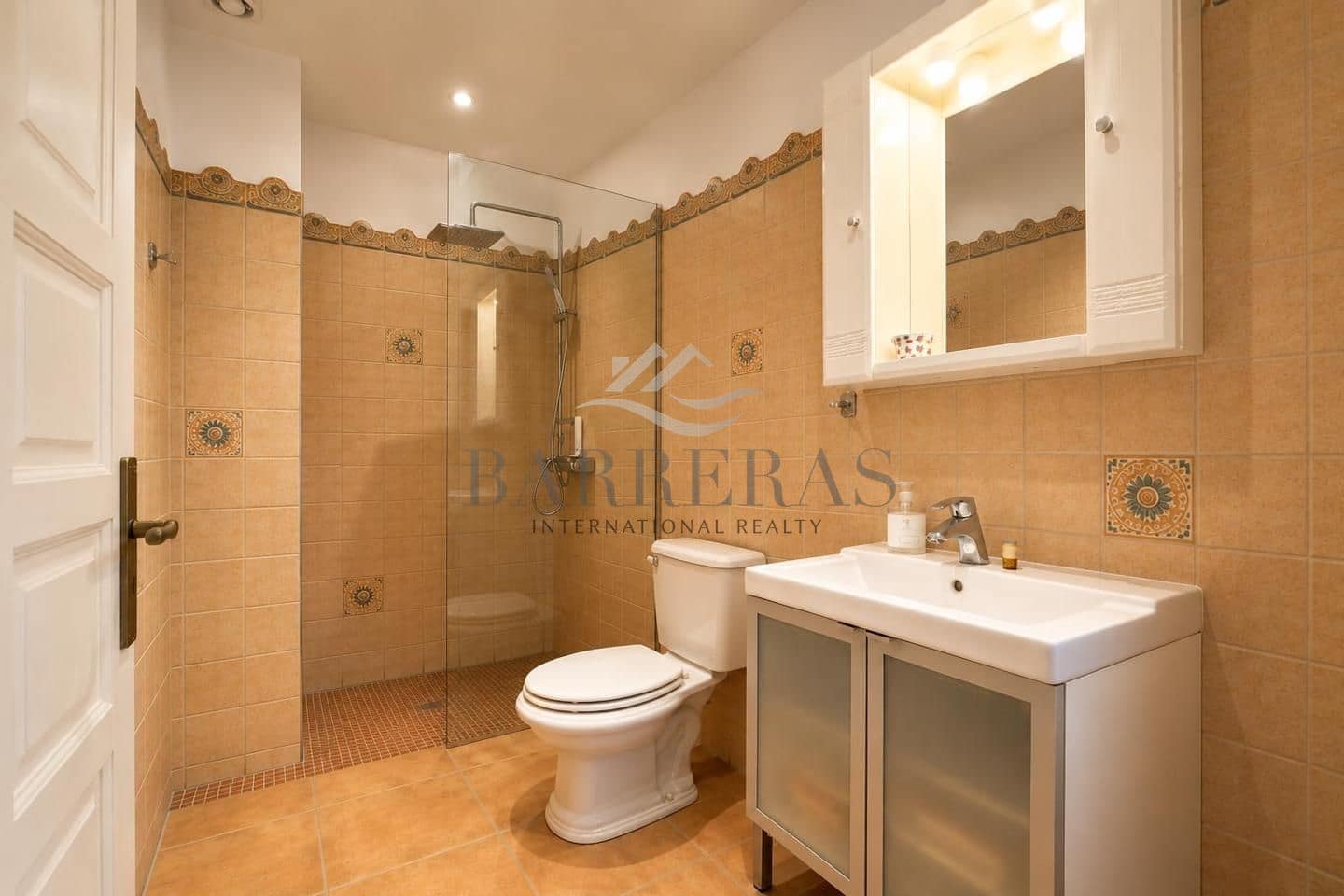 3 soveværelse Villa til salg i Costa del Silencio med swimmingpool garage - € 470.000 (Ref: 9996407)