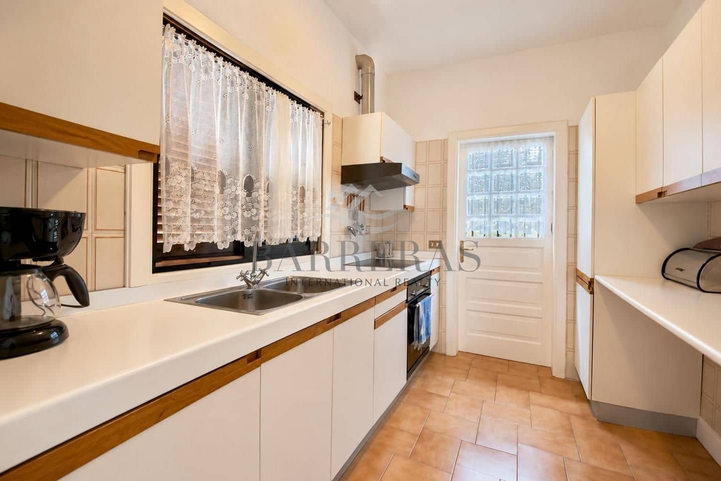 3 soveværelse Villa til salg i Costa del Silencio med swimmingpool garage - € 470.000 (Ref: 9996407)