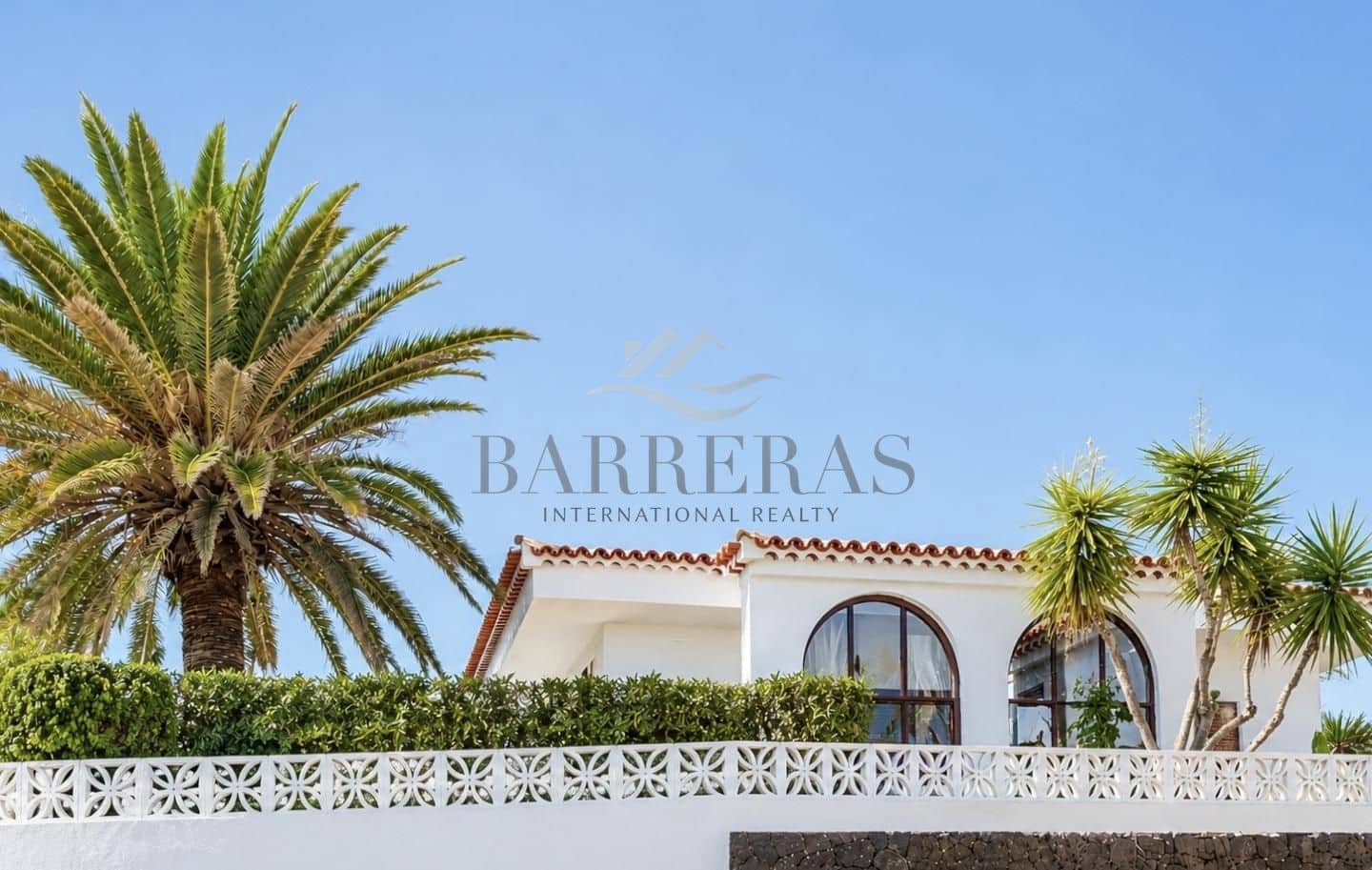 3 soveværelse Villa til salg i Costa del Silencio med swimmingpool garage - € 470.000 (Ref: 9996407)