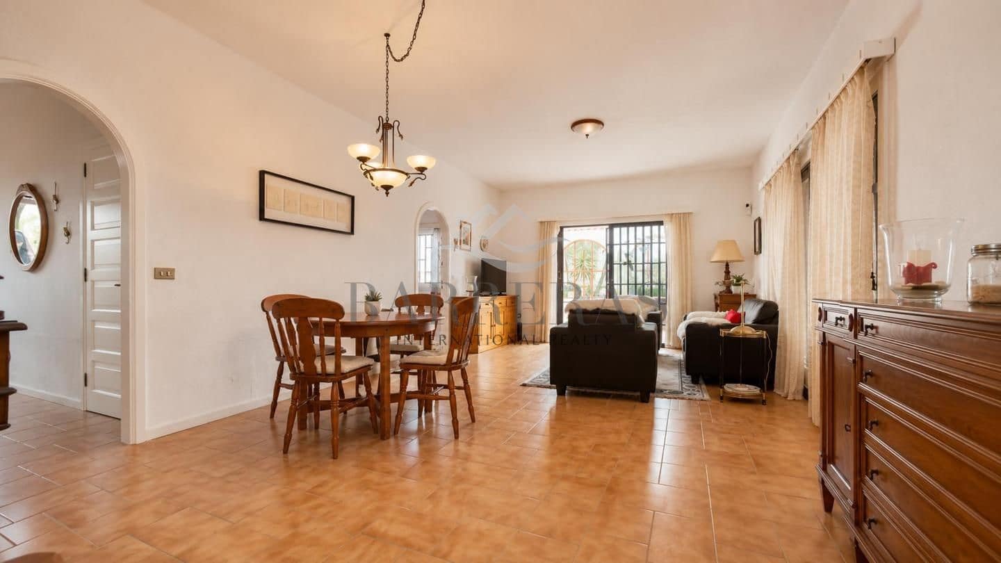 3 soveværelse Villa til salg i Costa del Silencio med swimmingpool garage - € 470.000 (Ref: 9996407)