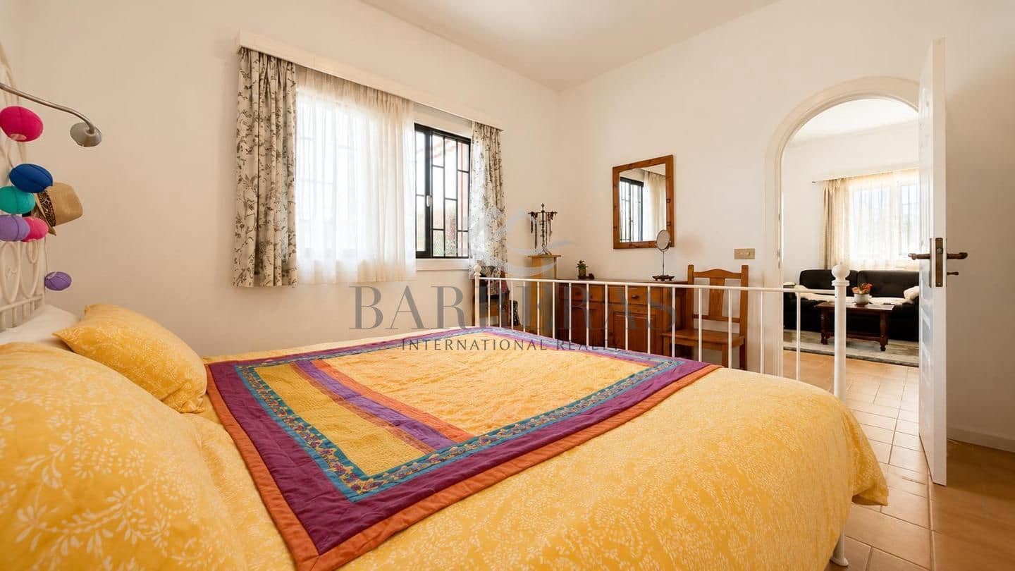 3 soveværelse Villa til salg i Costa del Silencio med swimmingpool garage - € 470.000 (Ref: 9996407)