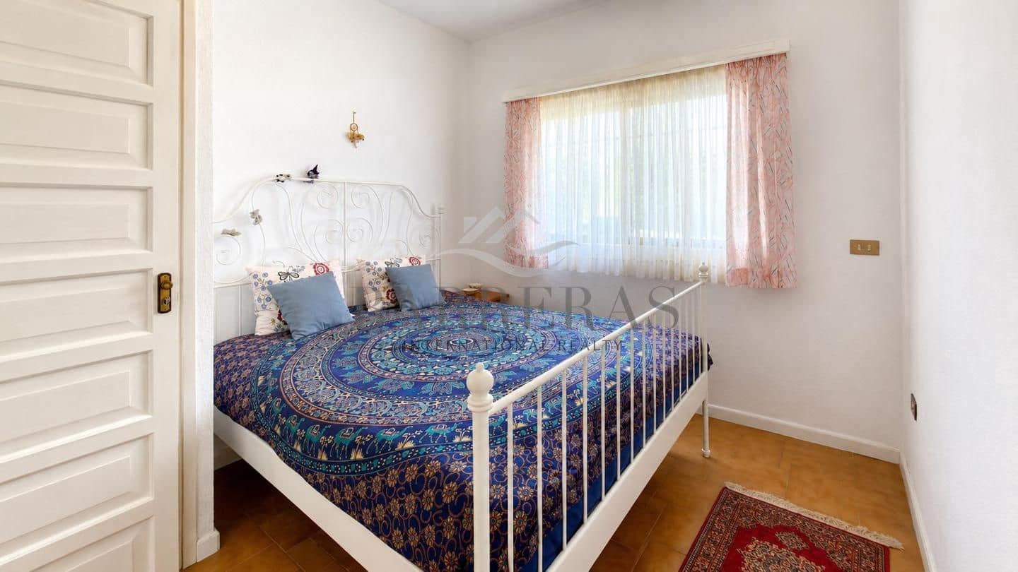 3 soveværelse Villa til salg i Costa del Silencio med swimmingpool garage - € 470.000 (Ref: 9996407)