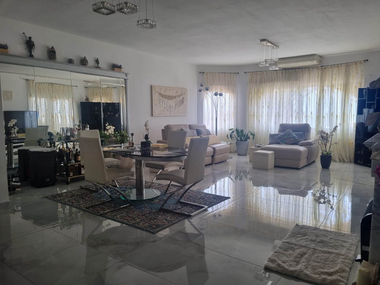 3 bedroom Villa for sale in San Isidro de Abona with pool garage - € 670,000 (Ref: 10004408)
