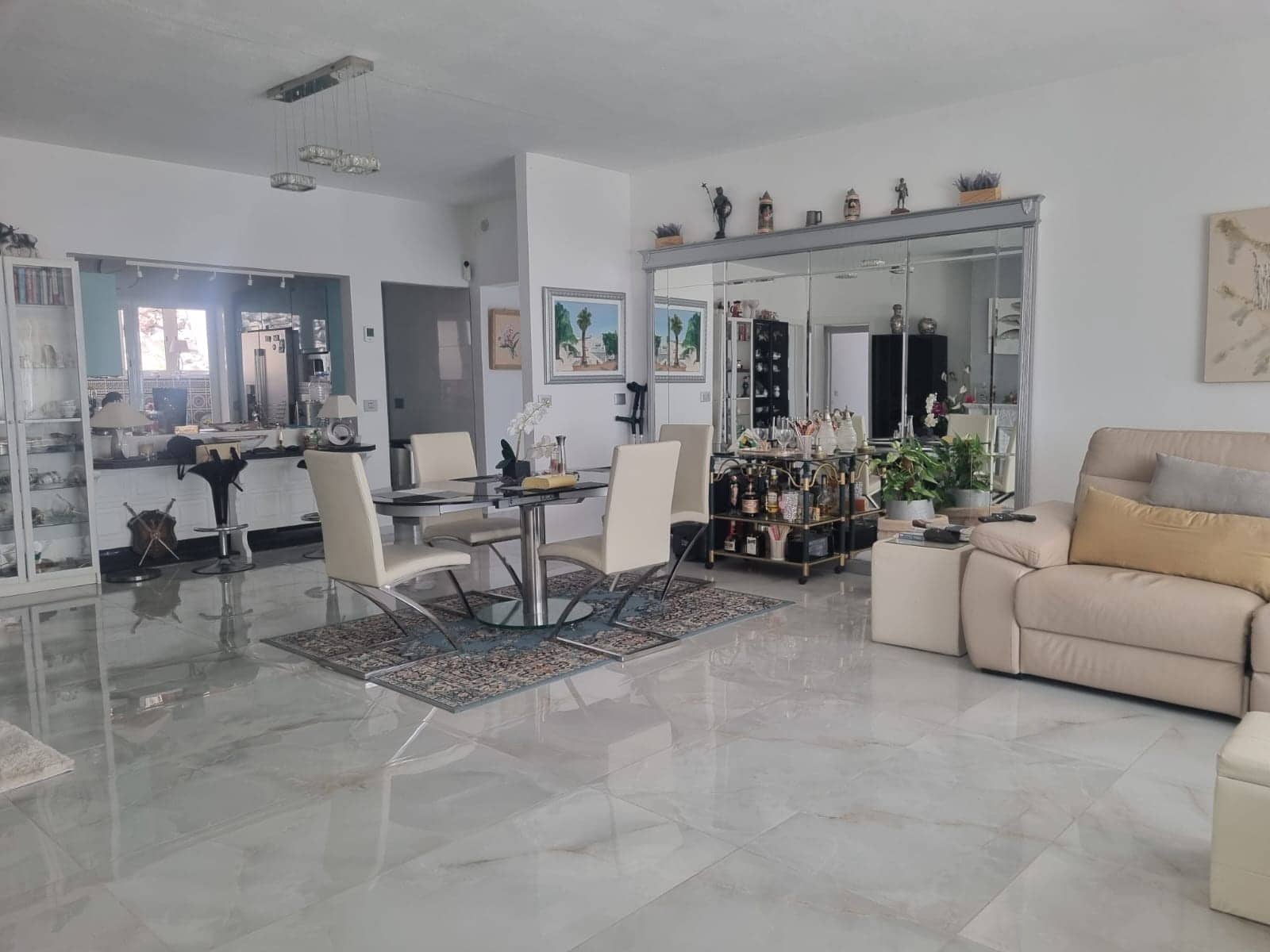 3 bedroom Villa for sale in San Isidro de Abona with pool garage - € 670,000 (Ref: 10004408)