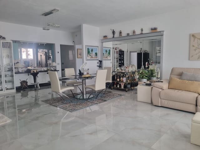 3 bedroom Villa for sale in San Isidro de Abona, Granadilla de Abona with pool garage - € 670,000 (Ref: 10004408)
