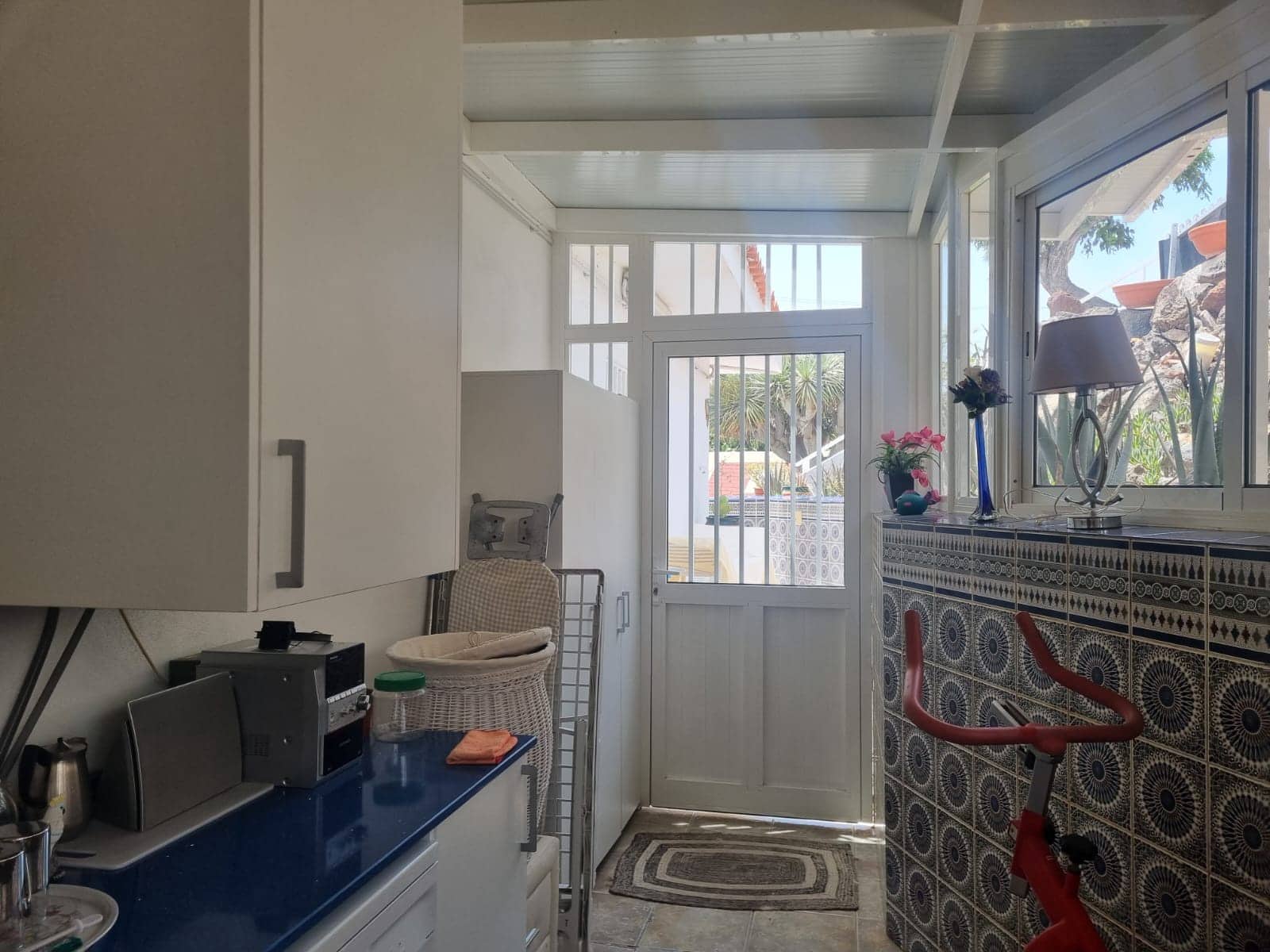 3 bedroom Villa for sale in San Isidro de Abona with pool garage - € 670,000 (Ref: 10004408)