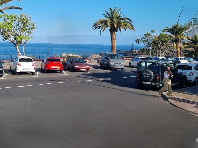 Restaurante/Bar para venda em Playa de la Arena, Santiago del Teide - 99 950 € (Ref: 10029671)