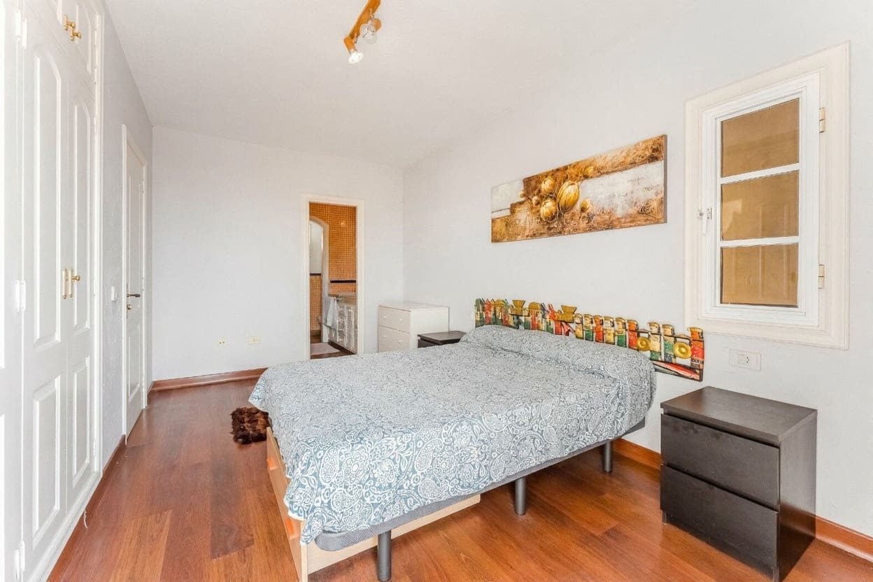 3 soverom Hus til salgs i Costa Adeje med svømmebasseng garasje - € 750 000 (Ref: 9379563)