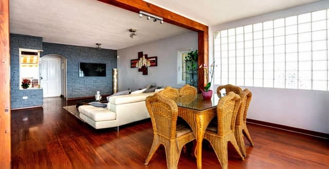 3 soveværelse Byhus til salg i Torviscas Centro y Alto, Adeje med swimmingpool garage - € 750.000 (Ref: 9379563)