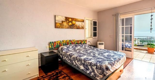 3 soveværelse Byhus til salg i Torviscas Centro y Alto, Adeje med swimmingpool garage - € 750.000 (Ref: 9379563)