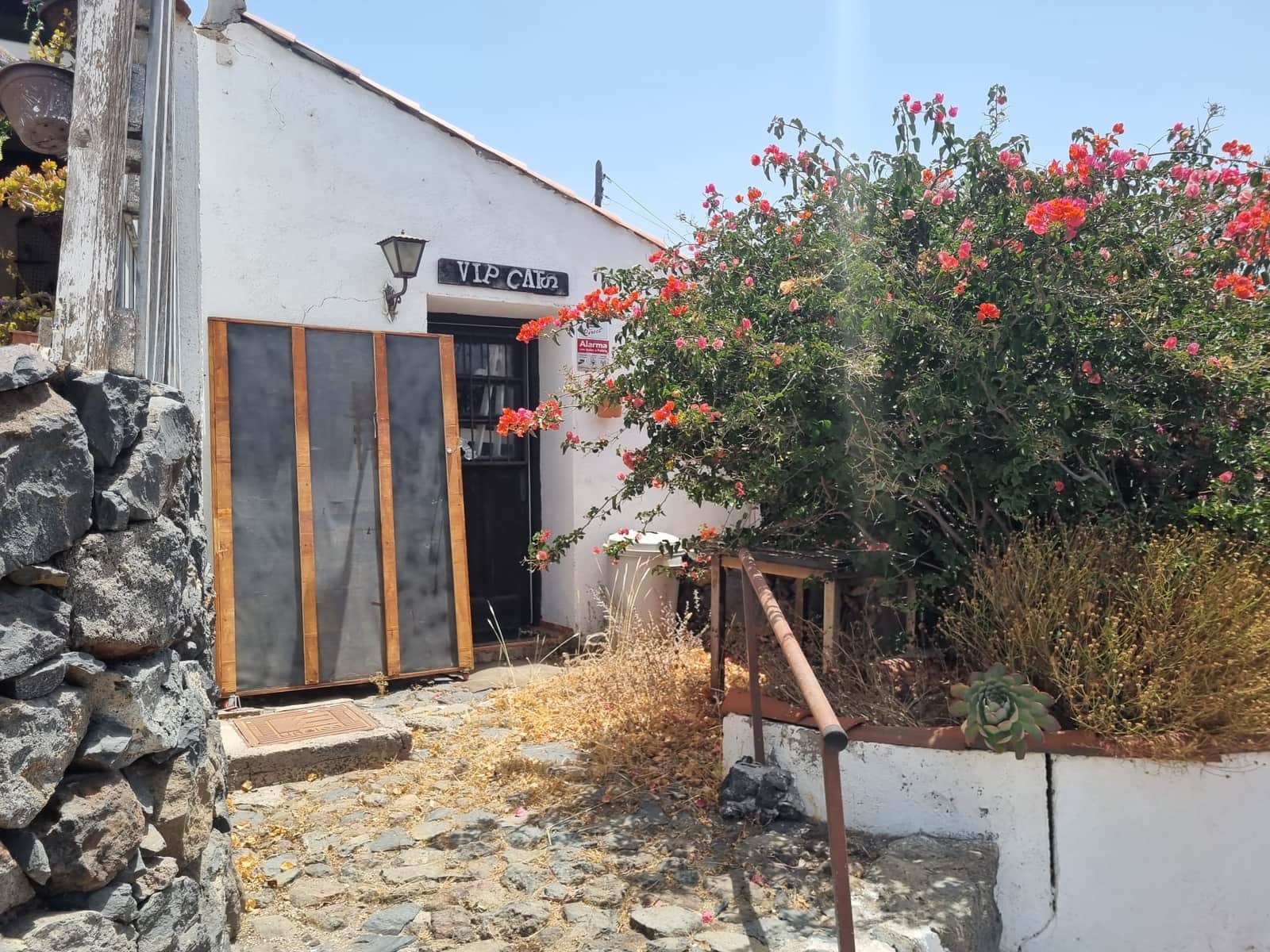 Virksomhed til salg i Arona med garage - € 185.000 (Ref: 9383732)