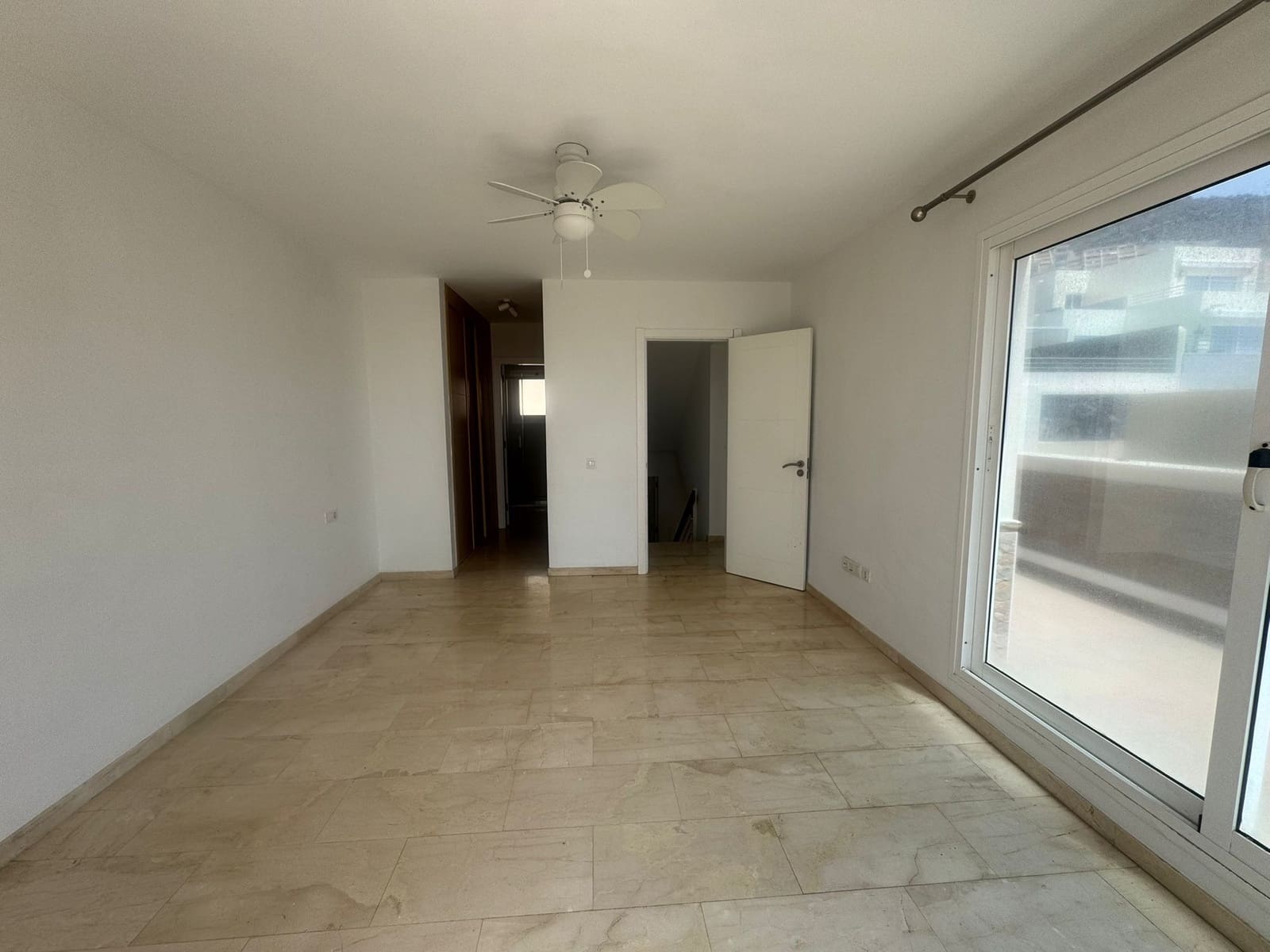 3 bedroom Villa for sale in Costa Adeje with garage - € 820,000 (Ref: 9386278)