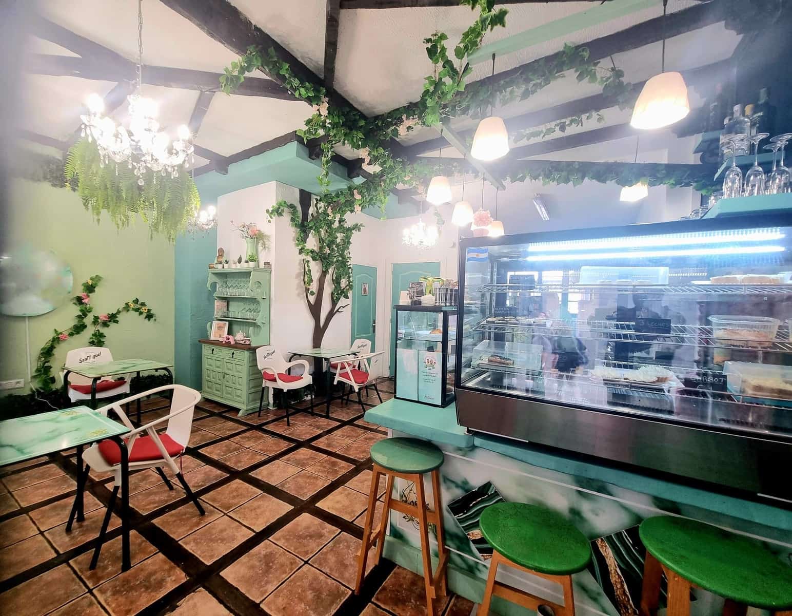 Restaurant/Bar til salgs i Los Cristianos - € 60 000 (Ref: 9395407)