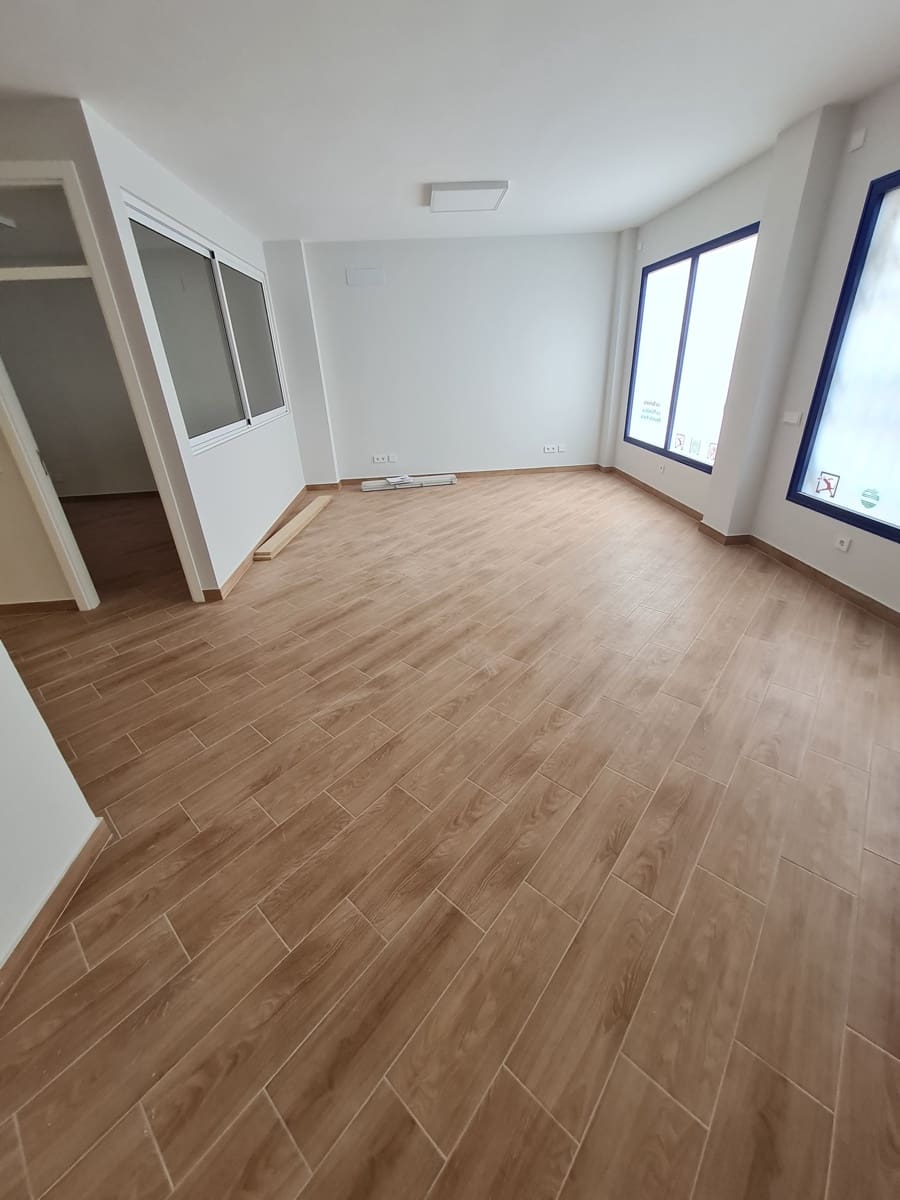 Kontor til salgs i Armenime - € 219 000 (Ref: 9499997)