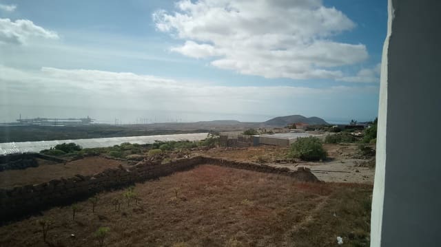 Undeveloped Land for sale in Granadilla de Abona - € 181,500 (Ref: 9618060)