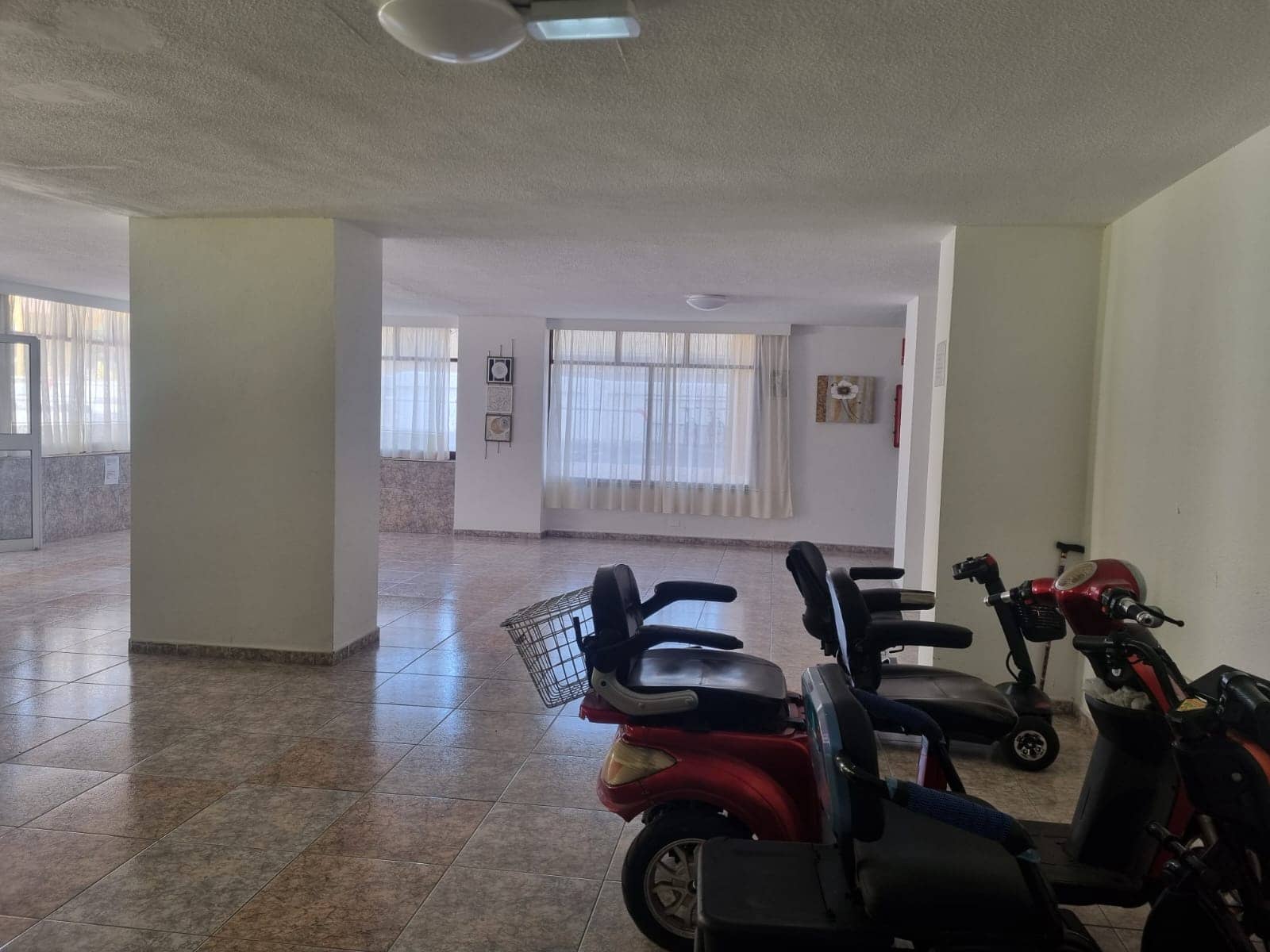 Restaurang/Bar till salu i Costa Adeje med pool - 39 950 € (Ref: 9667119)