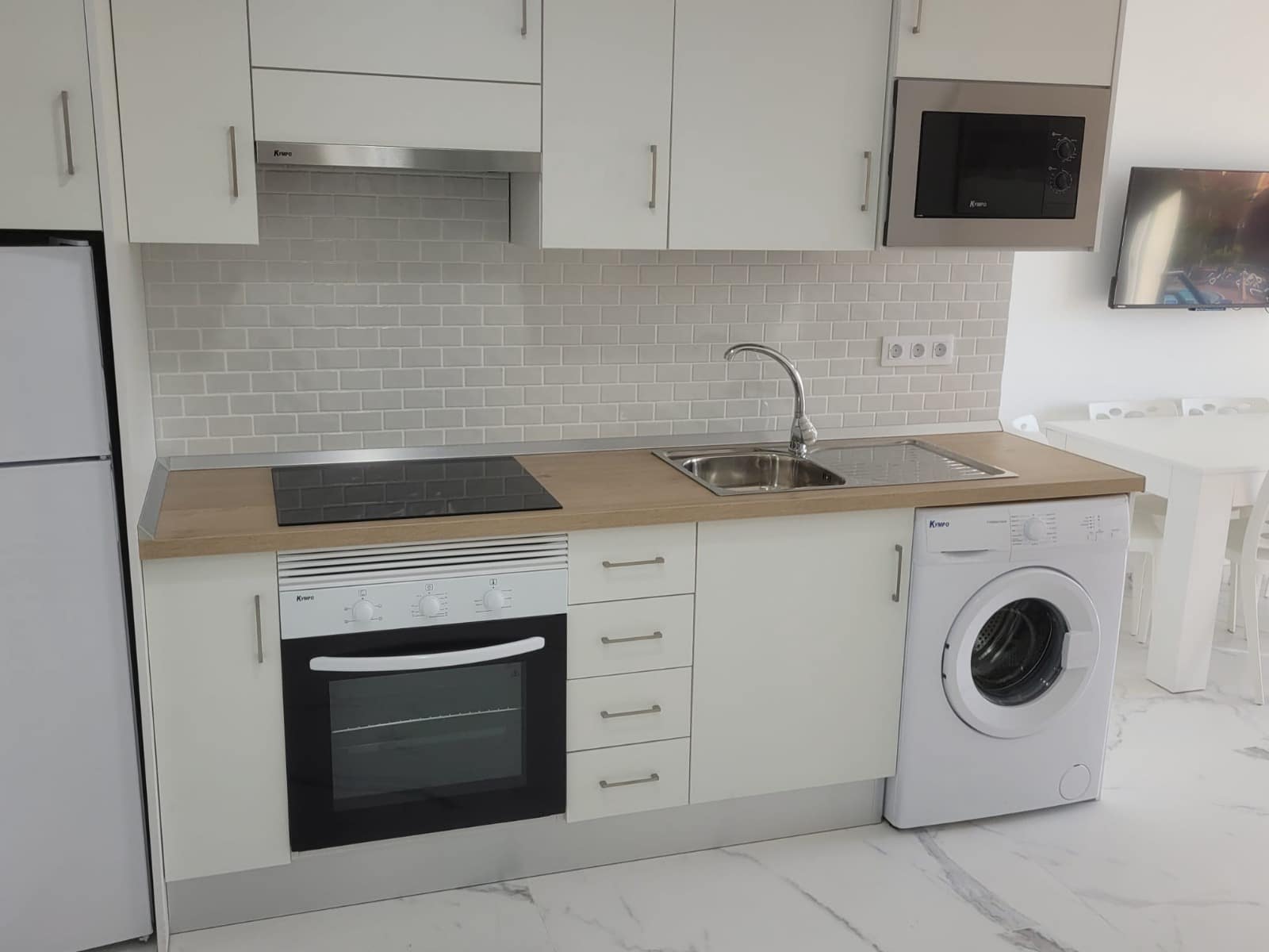 Apartamento de 22 habitaciones en Los Cristianos en venta con piscina - 330.000 € (Ref: 9747359)