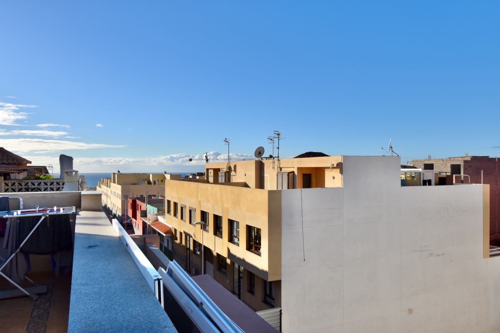 4 bedroom Penthouse for sale in Las Chafiras (San Miguel) with garage - € 270,000 (Ref: 9807026)