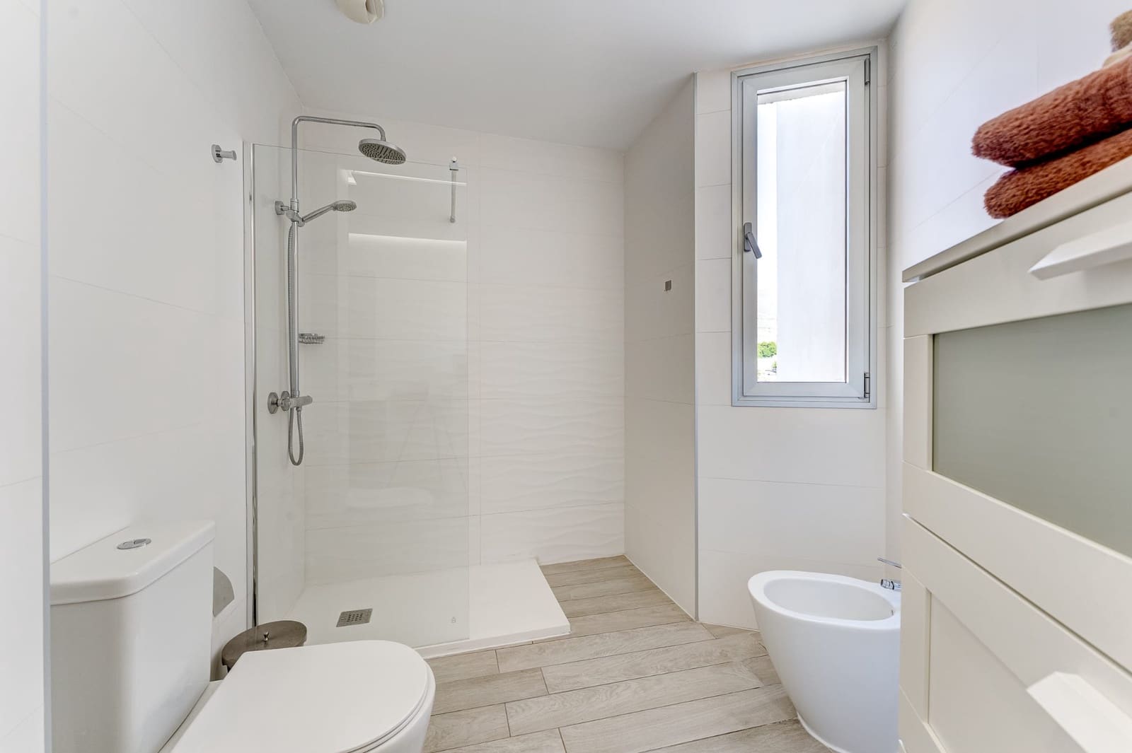 3 slaapkamer Appartement te koop in Playa Paraiso met zwembad garage - € 660.000 (Ref: 9873873)