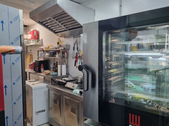 Restaurant/bar te koop in Costa Adeje, Adeje - € 64.950 (Ref: 9964395)