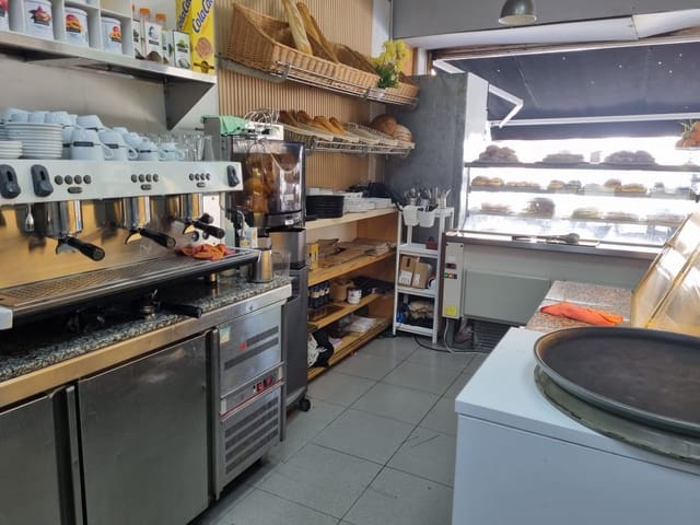 Restaurant/Bar til salgs i Los Cristianos, Arona - € 89 950 (Ref: 9964398)