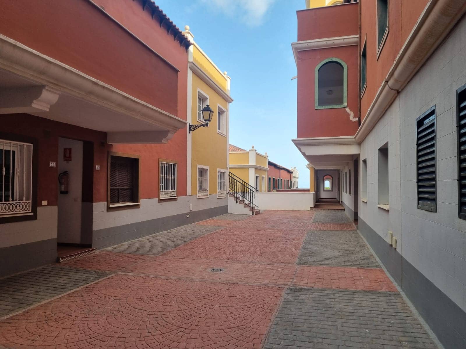 1 Zimmer Apartment zu verkaufen in Llano del Camello mit Pool - 248.500 € (Ref: 9986174)