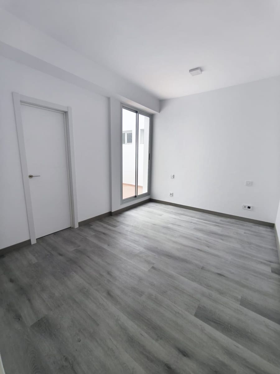 3 bedroom Flat for sale in Aguimes with garage - € 218,000 (Ref: 9696732)