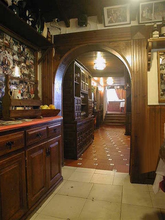 Restaurant/Bar til salg i Nueva Andalucia med garage - € 5.200.000 (Ref: 5168184)