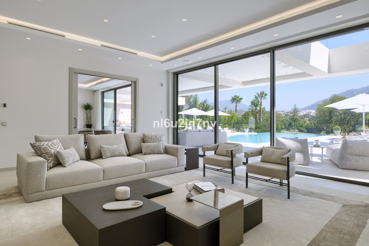 9 soveværelse Villa til salg i Nueva Andalucia med swimmingpool garage - € 11.800.000 (Ref: 5168277)