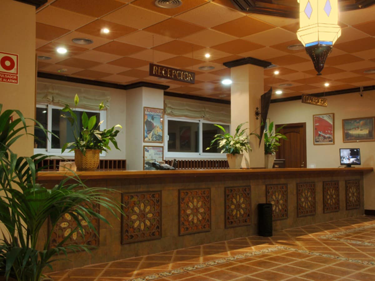 80 soveværelse Hotel til salg i Ojen med swimmingpool - € 11.000.000 (Ref: 5168395)