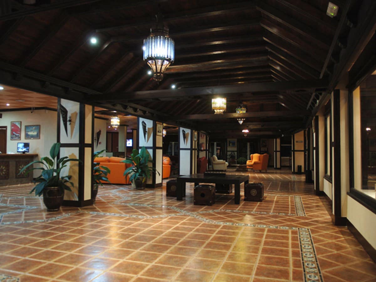 80 soveværelse Hotel til salg i Ojen med swimmingpool - € 11.000.000 (Ref: 5168395)