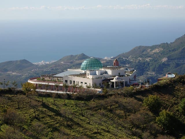 80 soverom Hotell til salgs i Ojen med svømmebasseng - € 11 000 000 (Ref: 5168395)