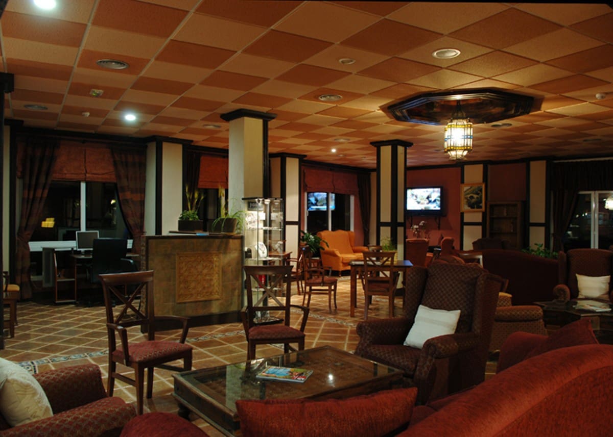 80 soveværelse Hotel til salg i Ojen med swimmingpool - € 11.000.000 (Ref: 5168395)