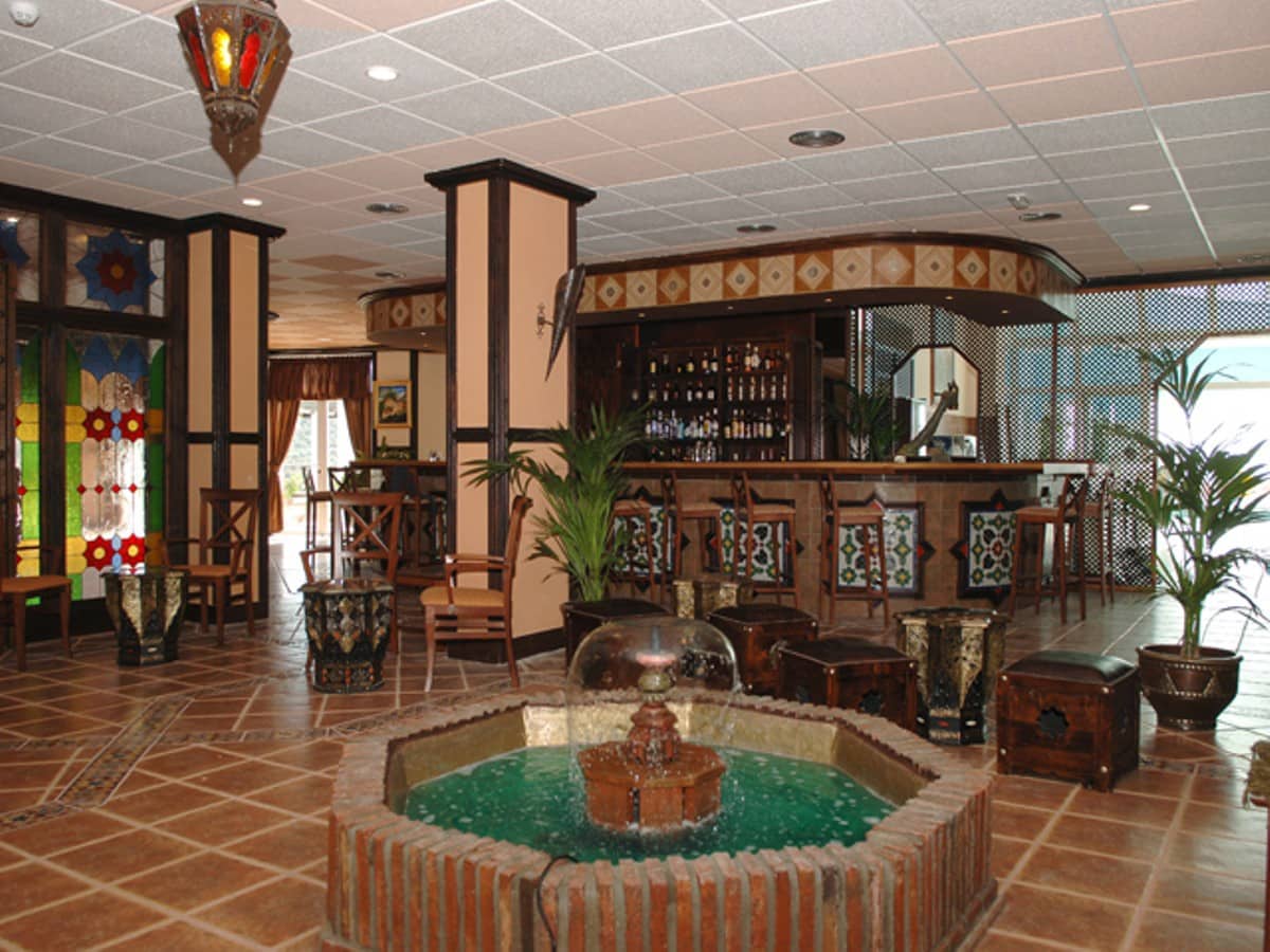 80 soveværelse Hotel til salg i Ojen med swimmingpool - € 11.000.000 (Ref: 5168395)