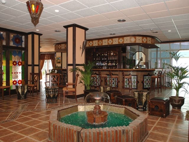 80 soverom Hotell til salgs i Ojen med svømmebasseng - € 11 000 000 (Ref: 5168395)