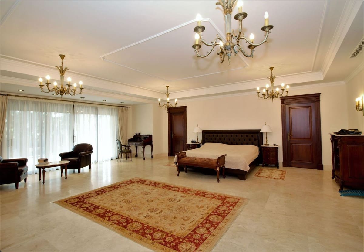 5 sypialnia Willa na sprzedaż w Guadalmina z basenem garażem - 10 200 000 € (Ref: 5266411)