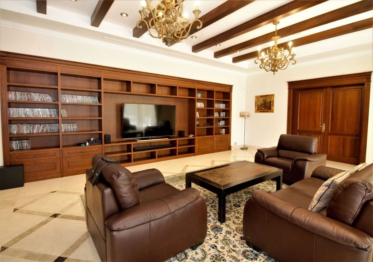 5 sypialnia Willa na sprzedaż w Guadalmina z basenem garażem - 10 200 000 € (Ref: 5266411)