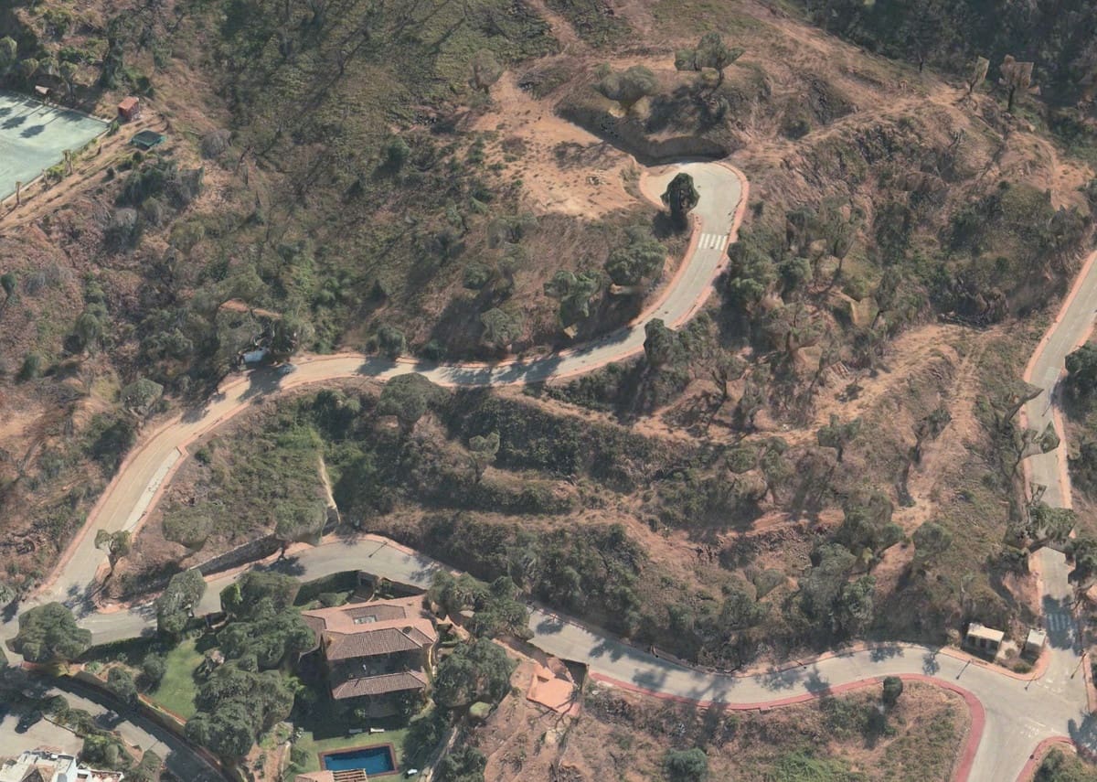 Grunde uden byggetilladelser til salg i La Mairena - € 6.448.800 (Ref: 5266455)