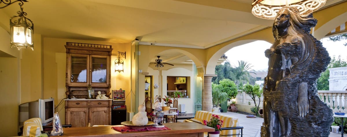 7 sypialnia Willa na sprzedaż w Puerto Banus z basenem garażem - 10 000 000 € (Ref: 5282599)