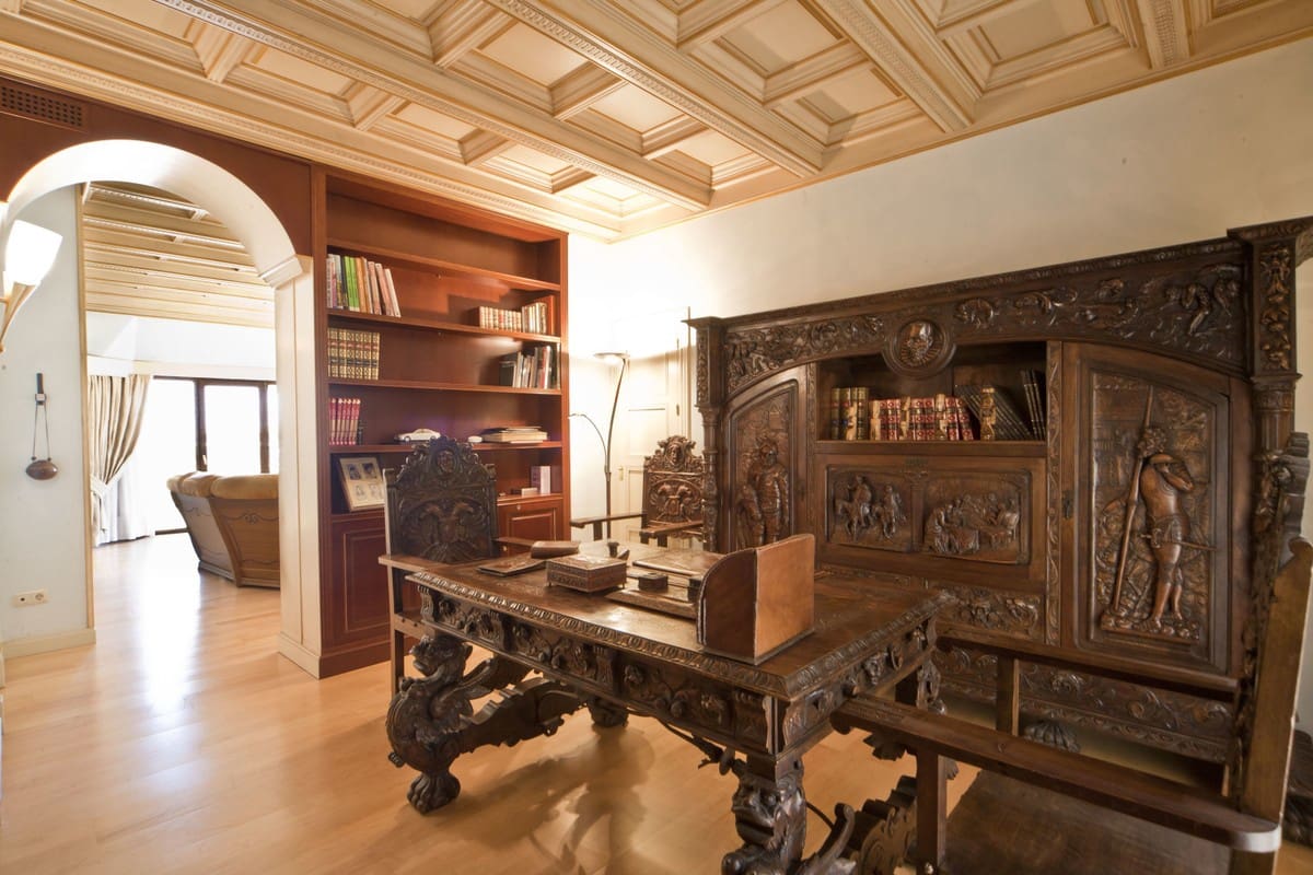 7 sypialnia Willa na sprzedaż w Puerto Banus z basenem garażem - 10 000 000 € (Ref: 5282599)