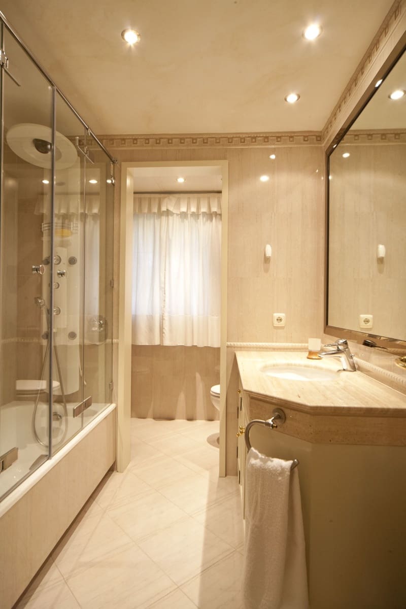 7 sypialnia Willa na sprzedaż w Puerto Banus z basenem garażem - 10 000 000 € (Ref: 5282599)