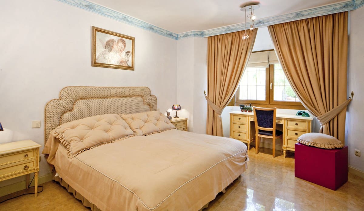 7 sypialnia Willa na sprzedaż w Puerto Banus z basenem garażem - 10 000 000 € (Ref: 5282599)