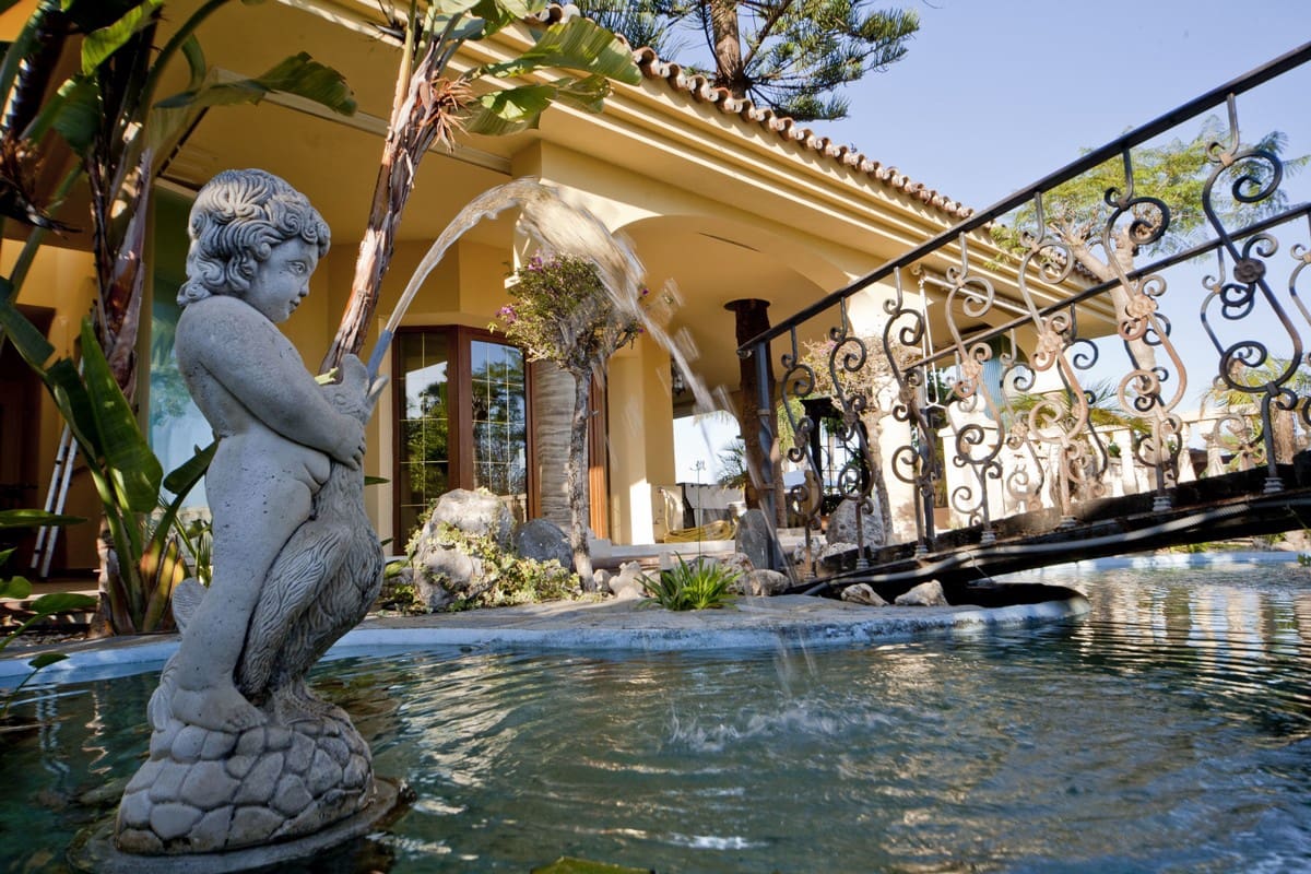 7 sypialnia Willa na sprzedaż w Puerto Banus z basenem garażem - 10 000 000 € (Ref: 5282599)