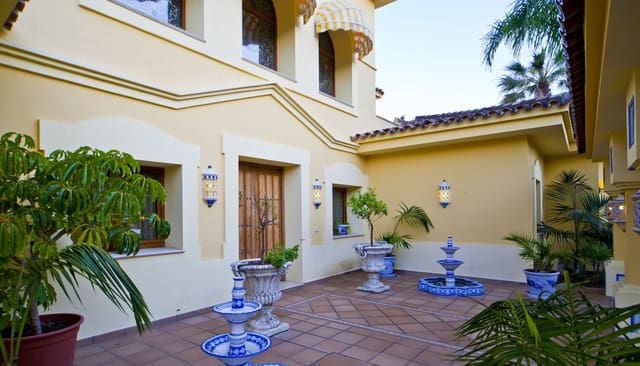 7 sypialnia Willa na sprzedaż w Puerto Banus, Marbella z basenem garażem - 10 000 000 € (Ref: 5282599)