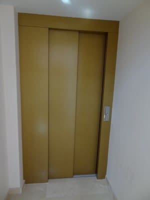 24 sypialnia Willa na sprzedaż w Atalaya-Isdabe z basenem garażem - 17 500 000 € (Ref: 5296117)