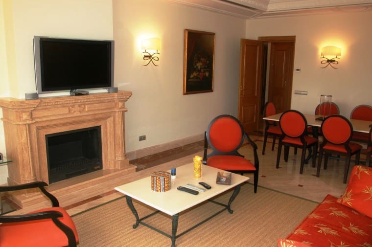 10 chambre Villa/Maison à vendre à Golden Mile avec piscine garage - 16 000 000 € (Ref: 5592488)