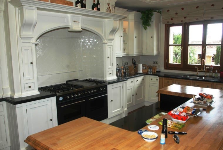 10 chambre Villa/Maison à vendre à Golden Mile avec piscine garage - 16 000 000 € (Ref: 5592488)